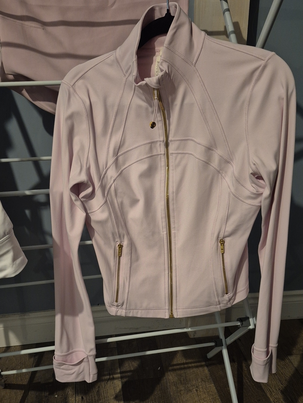 🍋 Lululemon Define Cropped Jacket *Nulu Pink Organza / Gold Size 10